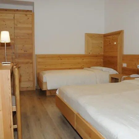 Hotell Hotel Garni Arnica ***S 3*