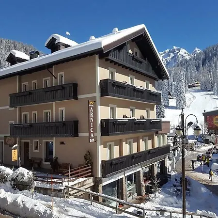 Hotel Garni Arnica ***S Madonna